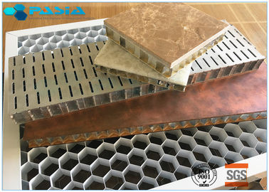 China Alumínio material do favo de mel resistente durável da chama para a grade da estrutura do calefator fornecedor