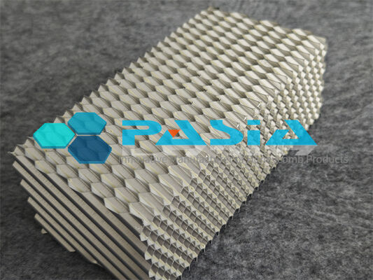 High Specific Energy Absorption Flame Retardant Aluminum Honeycomb Core For Under Water Marine Use fornecedor