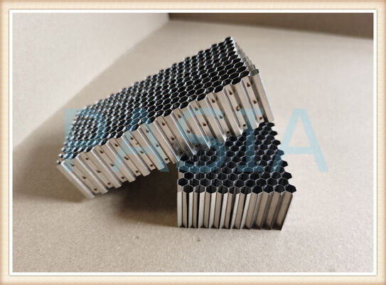 Lightweight High Strength Stainless Steel Honeycomb Core With Corrosion Resistance And Fireproof Performance For Aerospace Sandwich Panels And Aircraft Flooring fornecedor
