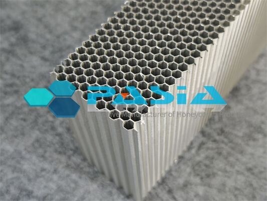 Un-crushed Cross-core Aluminum Honeycomb Impact Attenuator With Initial Peak Stress Elimination Option for Safety-related Nuclear Structures fornecedor
