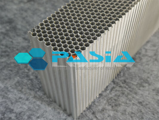 ISO 9001 Certified Aluminum Honeycomb Energy Absorber with Custom Pre Cut Dimensions and Expanded Cell Size for 4 Pin Support Fitment in Crash Dummies fornecedor