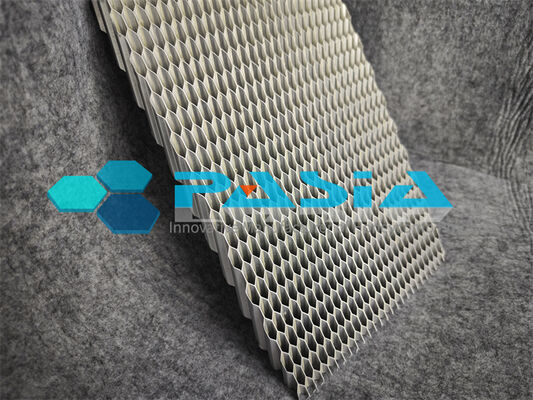 Flame Retardant Lightweigt Honeycomb Energy Absorber with High Heat Dissipation Pyramidal Structure Handling 15 KW/m² for Aerospace Chamber Lining fornecedor