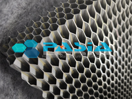 Flame Retardant Lightweigt Honeycomb Energy Absorber with High Heat Dissipation Pyramidal Structure Handling 15 KW/m² for Aerospace Chamber Lining fornecedor